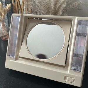 Vintage AVON Lighted Makeup Mirror
